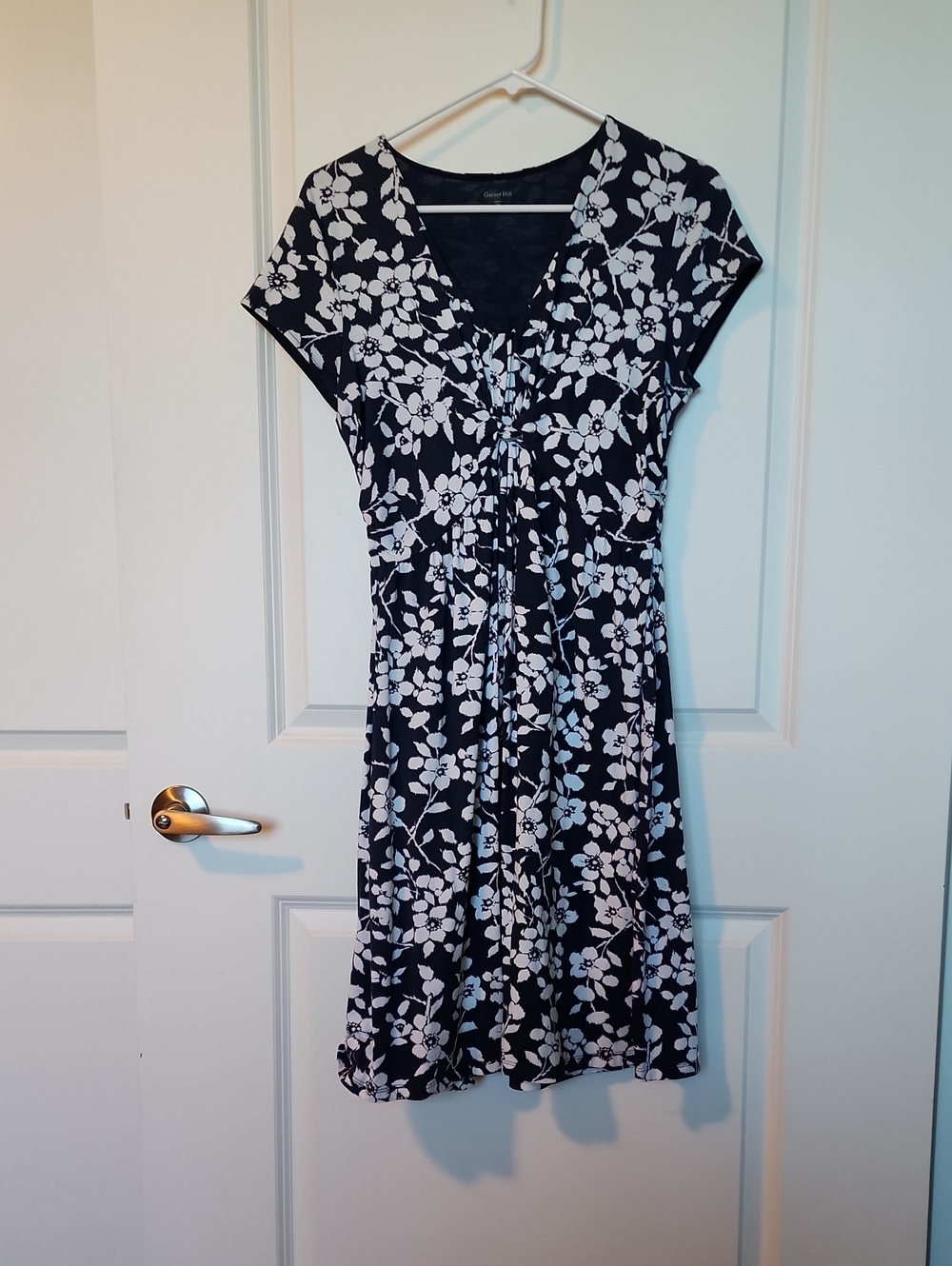 Garnet Hill Navy Blue & White Floral Dress Twist-Front Size 4